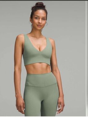 Lululemon Align v Neck Bra (A/B cup) in Grey Eucalyptus- Size 8